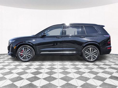 Used 2023 Cadillac XT6 Sport w/ Technology Package AWD/4WD image 17