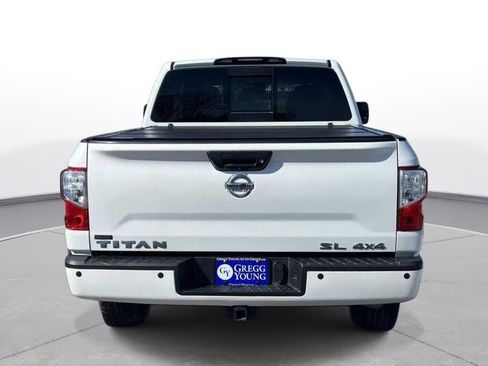 Used 2018 Nissan Titan SL w/ Chrome Package image 4