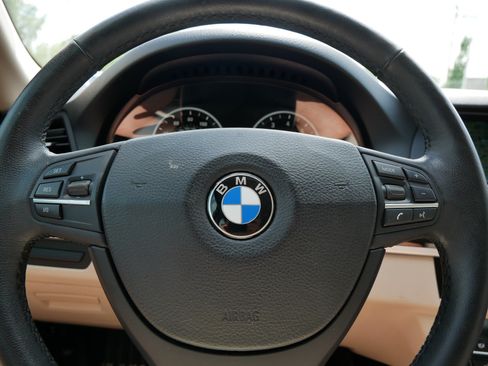 Used 2013 BMW 528i xDrive Sedan AWD/4WD image 25