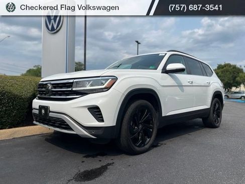 Used 2023 Volkswagen Atlas SE w/ Black Wheel Package AWD/4WD image 1