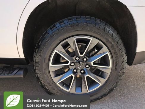 Used 2023 Chevrolet Tahoe Z71 w/ Luxury Package AWD/4WD image 34