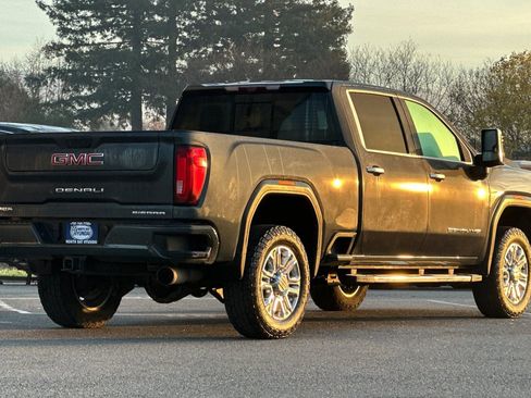 Used 2022 GMC Sierra 2500 Denali w/ Technology Package image 4