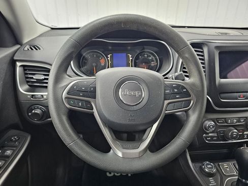 Used 2021 Jeep Cherokee Latitude image 10