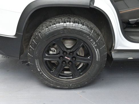 Used 2023 GMC Acadia AT4 w/ Trailering Package AWD/4WD image 37