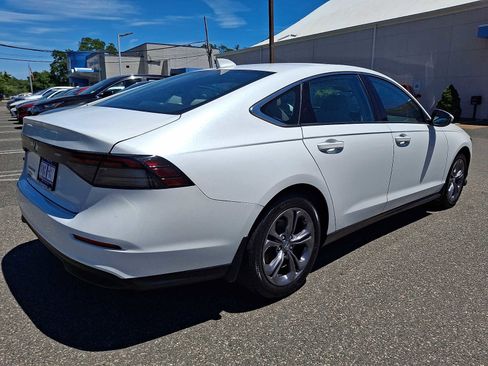 Certified 2023 Honda Accord EX image 6