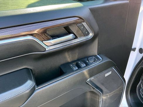 Certified 2024 Chevrolet Silverado 1500 LT Trail Boss w/ Convenience Package II image 20