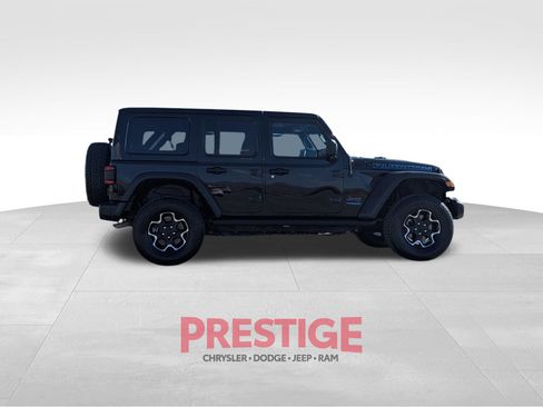 Used 2022 Jeep Wrangler Unlimited Rubicon 4xe w/ Safety Group AWD/4WD image 7