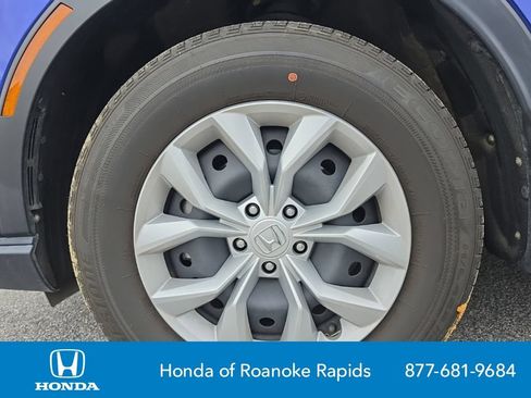Used 2023 Honda CR-V LX image 9