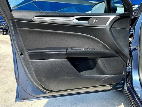 Used 2019 Ford Fusion SE image 22