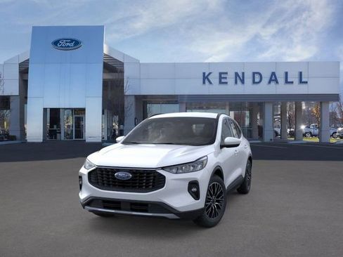 New 2026 Ford Escape SE w/ Class II Trailer Tow Package image 2