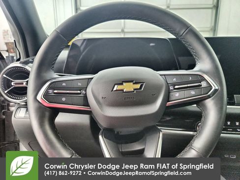 Used 2026 Chevrolet Equinox LT AWD/4WD image 22