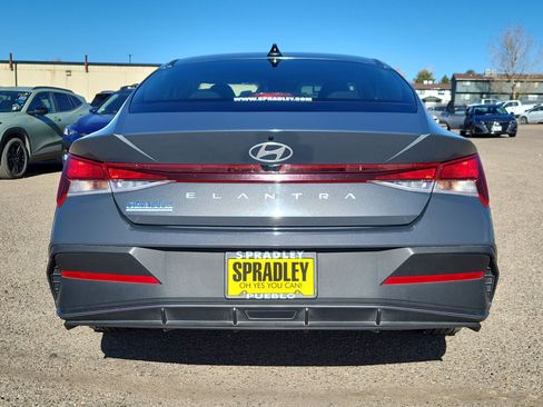 Used 2024 Hyundai Elantra SEL image 12