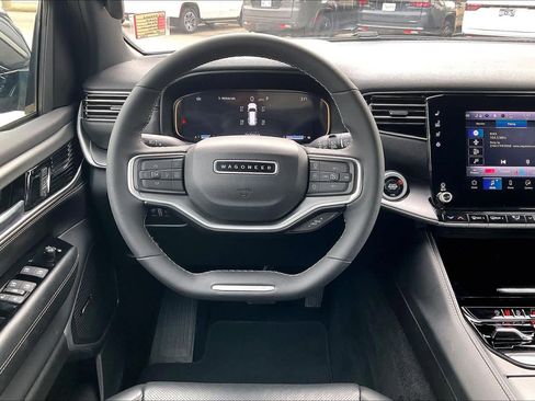 Certified 2025 Jeep Wagoneer 4WD image 6