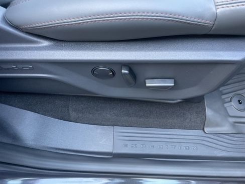 New 2025 Ford Expedition Active image 56