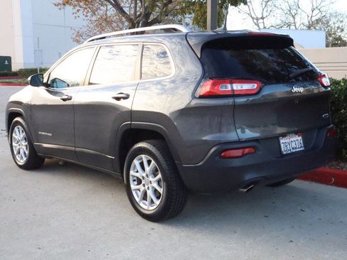 Used 2016 Jeep Cherokee Latitude w/ Comfort & Sound Group image 10