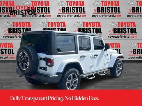 Used 2023 Jeep Wrangler Unlimited Sahara w/ Cold Weather Group AWD/4WD image 3