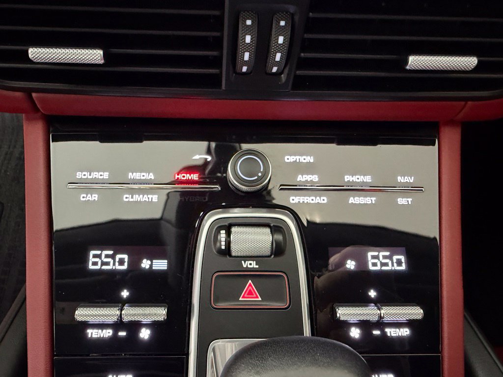 Certified 2023 Porsche Cayenne AWD/4WD image 34