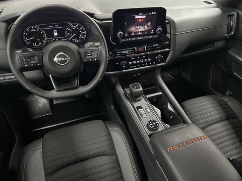 Used 2025 Nissan Pathfinder Rock Creek image 12