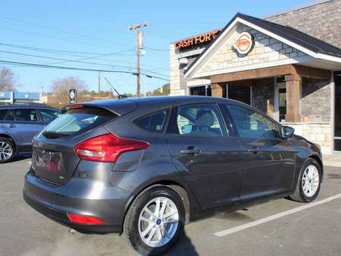 Used 2018 Ford Focus SE image 5