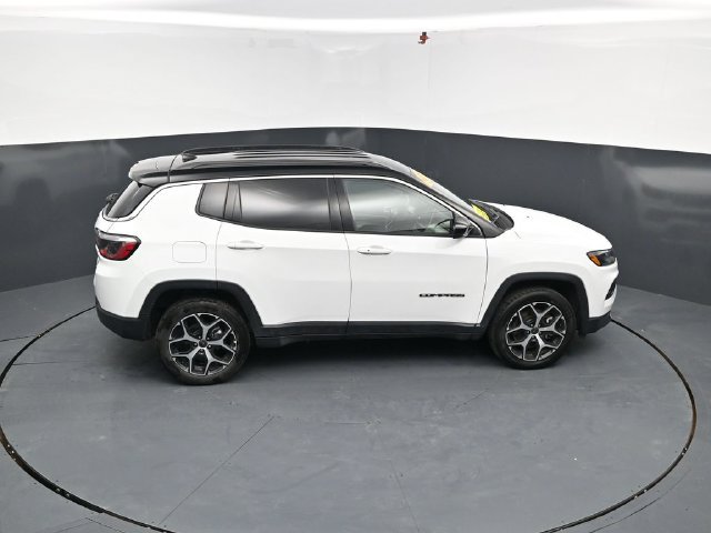 Used 2025 Jeep Compass Limited AWD/4WD image 50