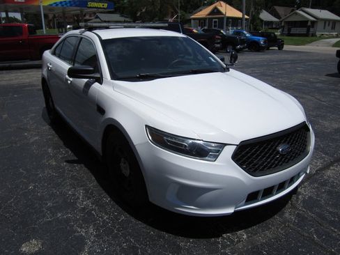 Used 2018 Ford Taurus Police Interceptor AWD image 5