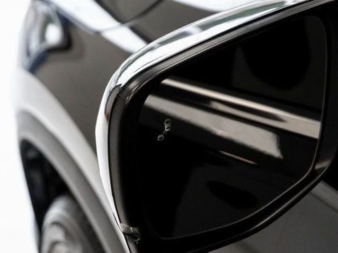 Certified 2025 Honda Pilot EX-L image 9