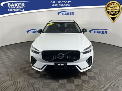 Used 2023 Volvo XC60 B6 Ultimate image 3