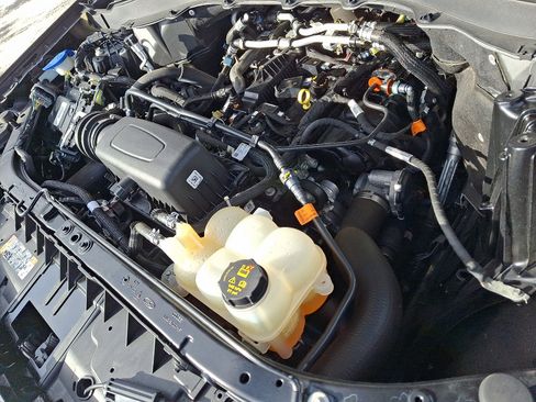 Certified 2022 Ford Explorer XLT image 26