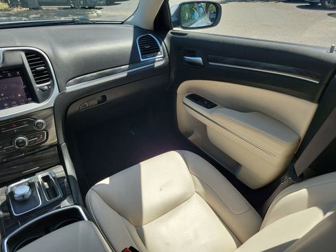 Used 2019 Chrysler 300 Touring L w/ Quick Order Package 22F RWD image 17