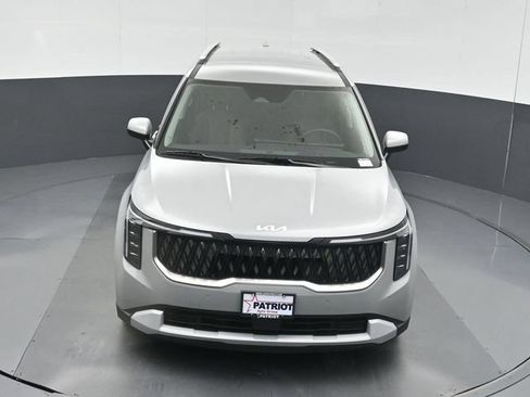 Used 2025 Kia Carnival EX FWD image 48