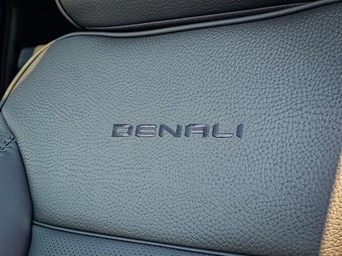 New 2026 GMC Yukon XL Denali w/ Denali Reserve Package AWD/4WD image 20