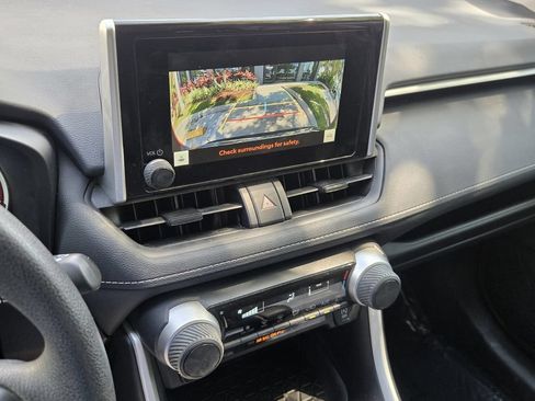 Used 2025 Toyota RAV4 LE FWD image 20