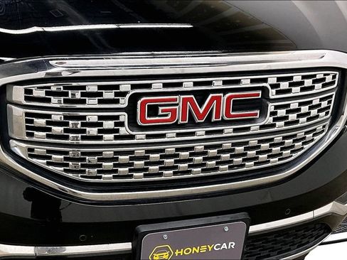 Used 2019 GMC Acadia Denali AWD/4WD image 32