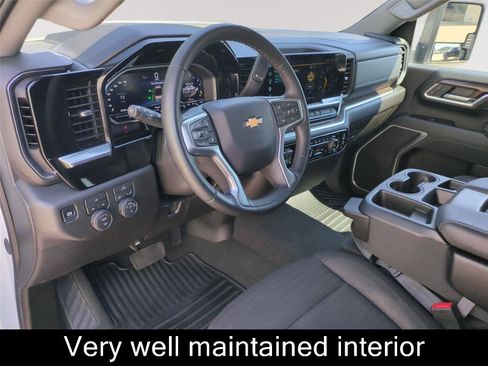 Used 2025 Chevrolet Silverado 2500 LT w/ Convenience Package AWD/4WD image 3