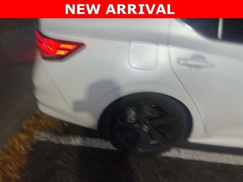 Used 2023 Nissan Sentra SR w/ Midnight Edition Package image 4