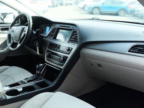Used 2016 Hyundai Sonata SE image 35
