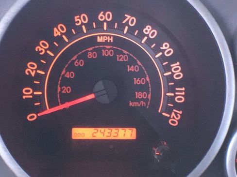 Used 2010 Toyota Tundra 2WD Double Cab image 16