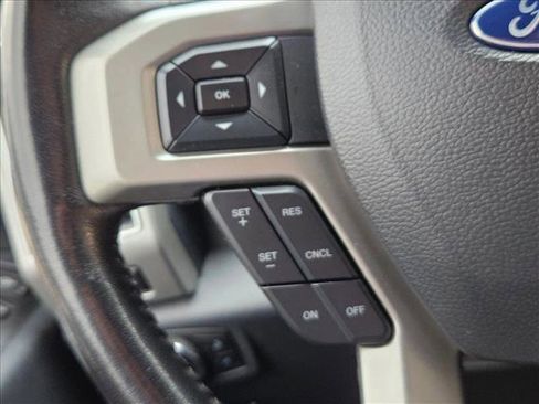 Used 2022 Ford F250 Lariat w/ Lariat Ultimate Package AWD/4WD image 23