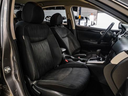 Used 2019 Nissan Sentra SV FWD image 34