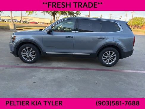 Used 2022 Kia Telluride LX image 8