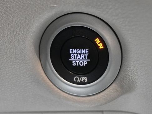 Used 2023 Chrysler Voyager LX FWD image 35