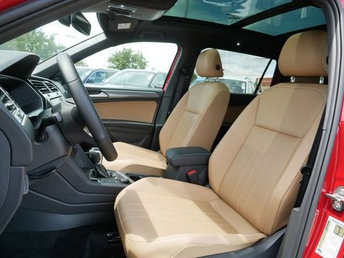 Certified 2024 Volkswagen Tiguan SE R-Line AWD/4WD image 14