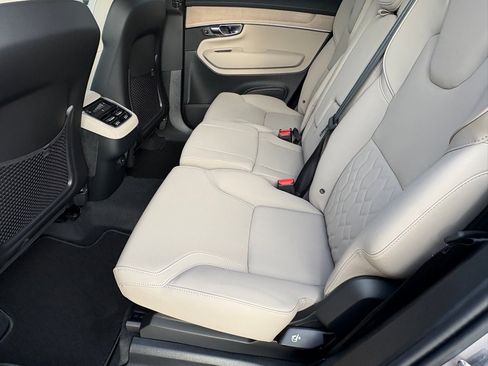 New 2026 Volvo XC90 B6 Plus w/ Protection Package Premier image 21