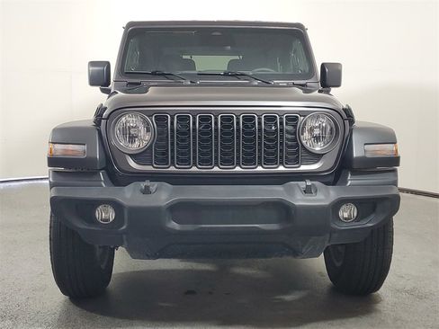 Used 2025 Jeep Wrangler Sport image 2