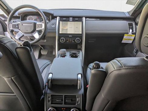 New 2025 Land Rover Discovery S image 14