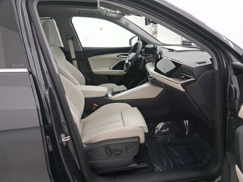 New 2025 Audi Q5 Premium Plus image 28