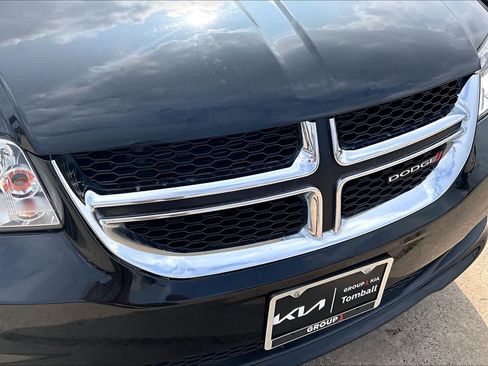 Used 2020 Dodge Grand Caravan SXT image 29