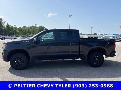 Used 2023 Chevrolet Silverado 1500 Custom Trail Boss AWD/4WD image 4