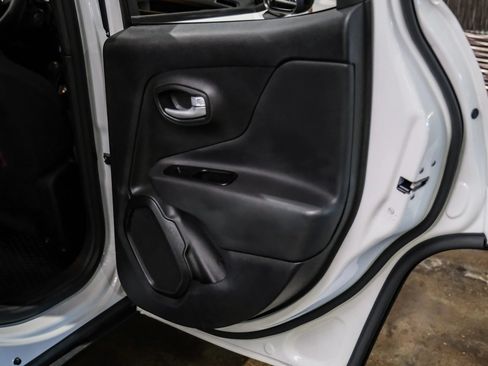 Used 2023 Jeep Renegade Trailhawk AWD/4WD image 42