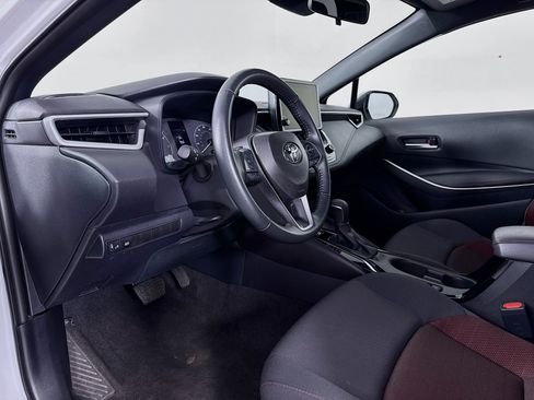 Certified 2025 Toyota Corolla SE FWD image 9